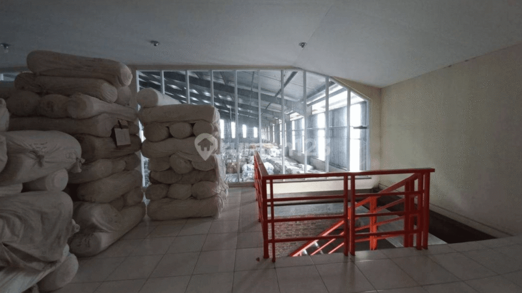 gudang di cimareme padalarang