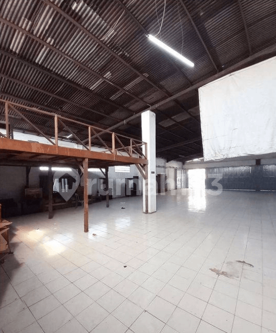 gudang di mainroad jalan utama padalarang