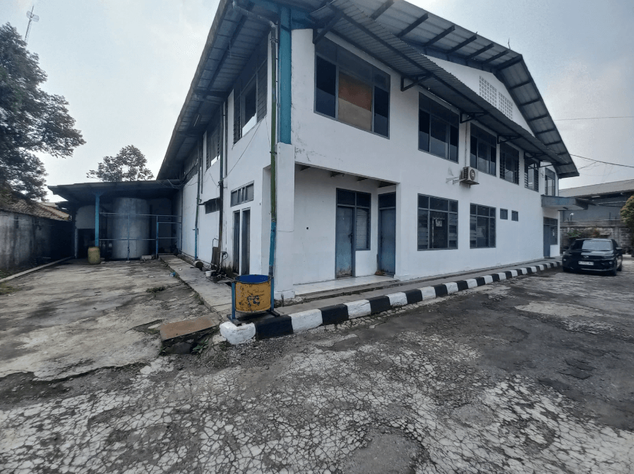 gudang di sayap moch toha