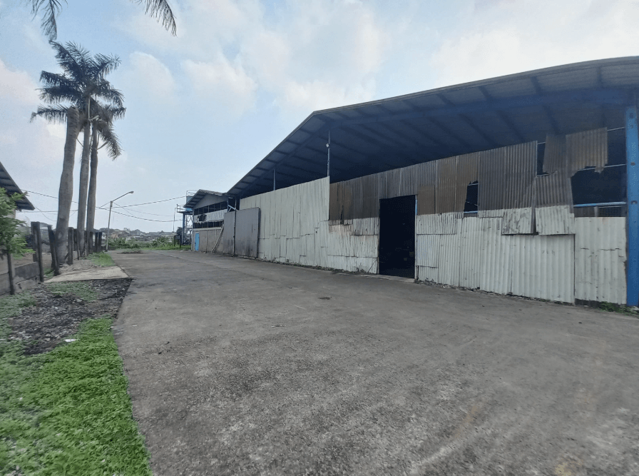 gudang di sayap moch toha