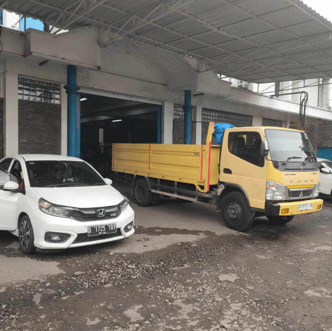 gudang di moch toha bandung