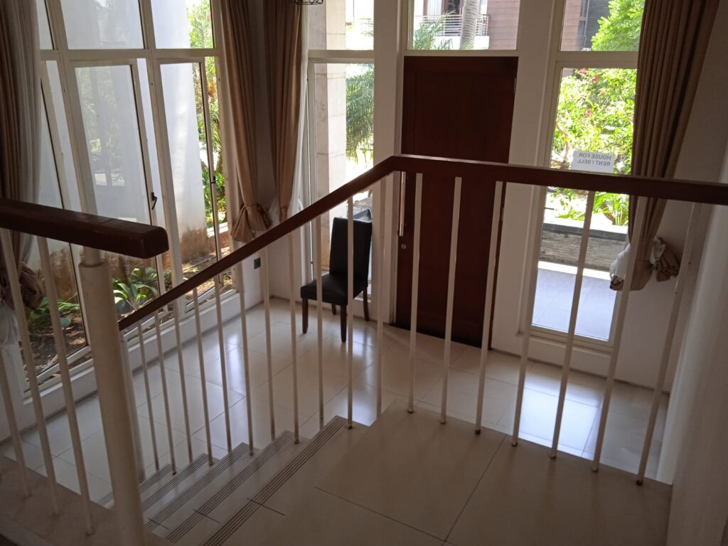 Rumah furnished disewakan di Kota Baru Parahyangan Tatar Ratnasasih