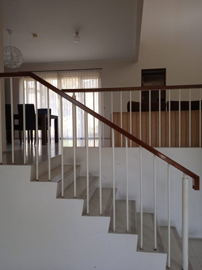 Rumah furnished disewakan di Kota Baru Parahyangan Tatar Ratnasasih