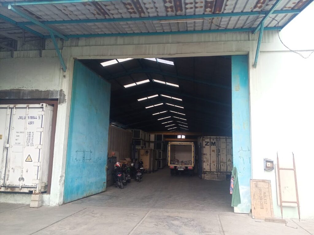 Gudang di Caringin Cicukang Holis